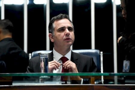 ‘Esse monstro não está morto’, diz Pacheco sobre atos golpistas