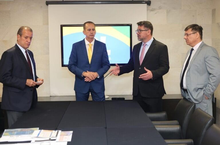 Vereador Arion Aislan consegue mais de meio milhão de reais em emendas junto a Deputado Marcos Pollon