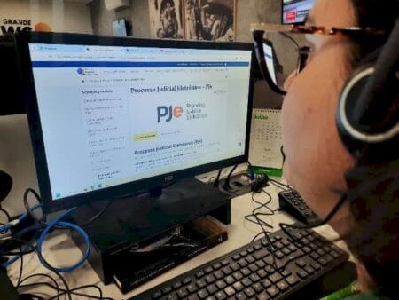 A três meses da votação, eleitor pode consultar ações contra candidatos