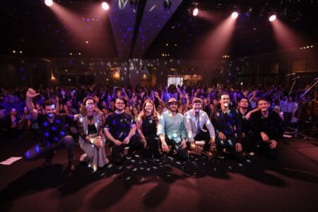 Celebrar 35 anos” trouxe show de Gabriel Sater para associados da Sicredi Centro-Sul MS/BA