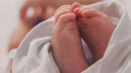 Mãe de bebê que morreu ao cair no vaso durante o parto em MS não sabia que estava grávida