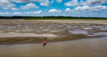Seca severa no Amazonas afeta 10 mil pessoas, isola comunidades e causa desabastecimento