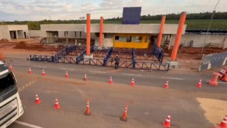ATENÇÃO: BR-487 na divisa de MS e PR ficará bloqueada para trabalhos da cobertura da base da PRF