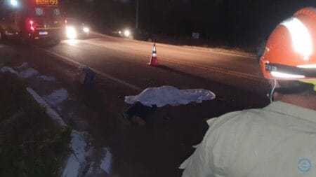 Jovem morre atropelado por carreta na BR-359