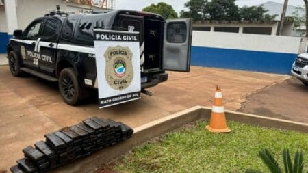 Traficante é preso com mala carregada de 43 quilos de maconha em MS