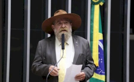 Barbudo: Só esquerdopatas apaixonados em bandidos são a favor da liberação da maconha