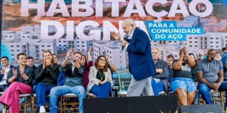 Lula critica interrupção de programas sociais em governos anteriores