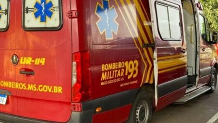 Jovem esfaqueado se esconde de bombeiros que tentavam socorrê-lo em MS