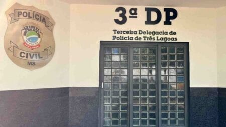 Durante ‘abraço’ de estranho, idoso tem carteira furtada de bolso em MS