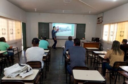 Cursos presenciais para renovar CNH e ‘Um Novo Olhar’ são ampliados para três cidades do interior