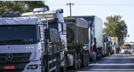 Lei dos Caminhoneiros segue no STF após 10 anos, com passivo de R$ 255,6 bilhões