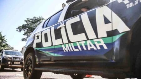 Homem é agredido e amarrado por populares após mostrar órgão genital para crianças em MS