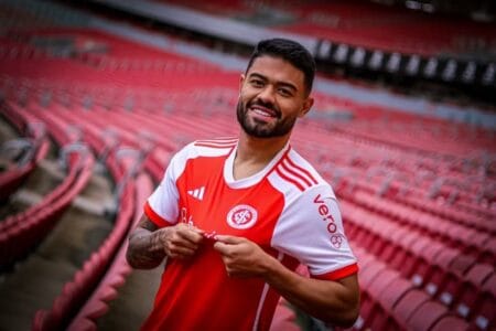 Ex-Palmeiras, Bruno Tabata é registrado no BID e está liberado para estrear pelo Internacional