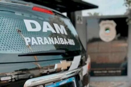 Homem morre atingido por portão de chácara em construção