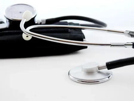 Teve problemas com plano de saúde? Cancelamento unilateral com até 30 vidas é ilegal