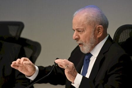 Lula convoca reunião com assessores após escalada de tensão na Venezuela