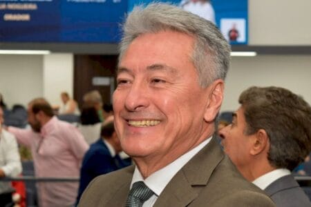 Lei de Roberto Hashioka obriga prestadoras de serviços retirar cabos inativados