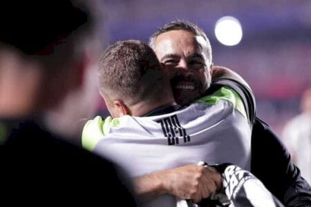 Artur Jorge exalta atitude e vibra com vaga: ‘Não há história sem coragem’