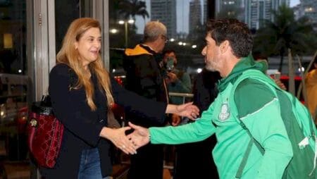 Palmeiras traça plano para oferecer novo contrato até o fim de 2027 para Abel Ferreira