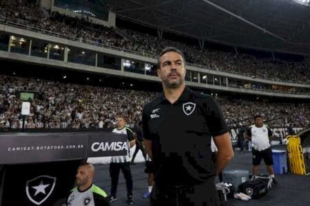 Botafogo assume estratégia de não falar sobre Palmeiras na busca pelo Brasileiro