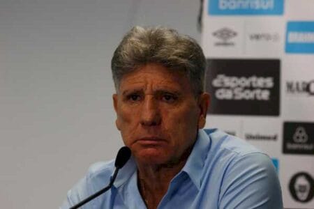 Renato ameaça sair após derrota e rebate críticas: ‘Põe o Guardiola’