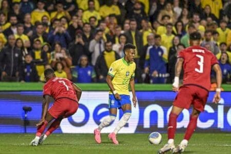Como Palmeiras planeja retorno de Estêvão e mais dois que estão com suas seleções nesta Data Fifa