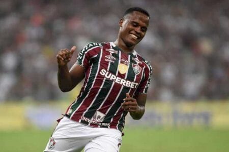 Fluminense recusa proposta e promete não negociar Arias antes de janeiro