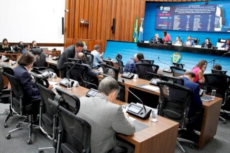 Pautada redação final de prioridade na matrícula de filhos de vítimas de violência