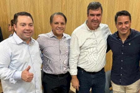 Coronel David reforça compromisso com prefeitos para desenvolvimento dos municípios