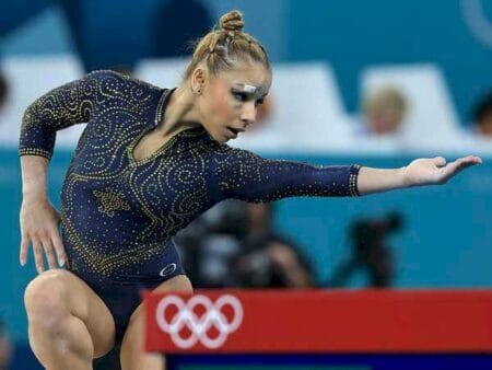 Flavia Saraiva chega aos 25 anos como referência para jovens ginastas: ‘É o que a gente constrói’