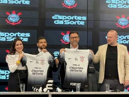 Corinthians e patrocinadora têm dia decisivo por futuro de contrato de R$ 309 milhões