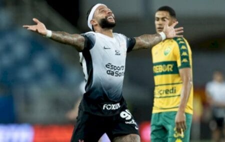 Corinthians faz jogo fraco, mas suficiente para bater o Cuiabá e sair da zona de rebaixamento