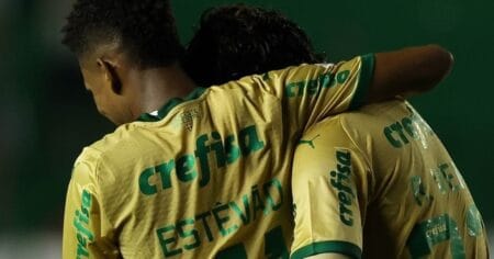 Com hat-trick de Veiga, Palmeiras bate o Juventude no Brasileirão
