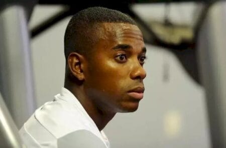 Esposa de Robinho fala pela primeira vez sobre prisão do ex-atleta
