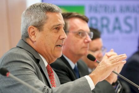 PF prende Braga Netto, ex-ministro e candidato a vice de Bolsonaro
