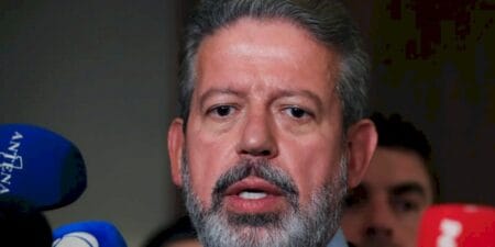 Lira diz que emendas cumprem acordos firmados entre Poderes