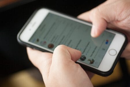 Ministério Público Eleitoral denuncia blogueiro por fake news e violência política de gênero cometida durante as eleições municipais de Nova Andradina