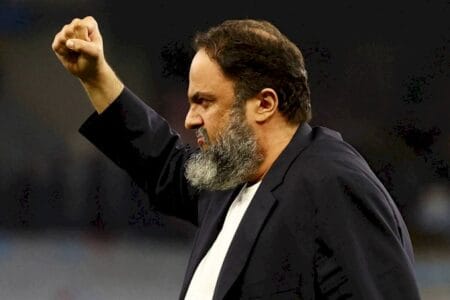 Bilionário grego confirma negociação para compra da SAF do Vasco