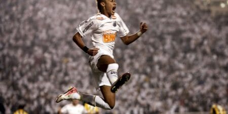 Presidente do Santos dá boas-vindas a Neymar por retornar ao clube