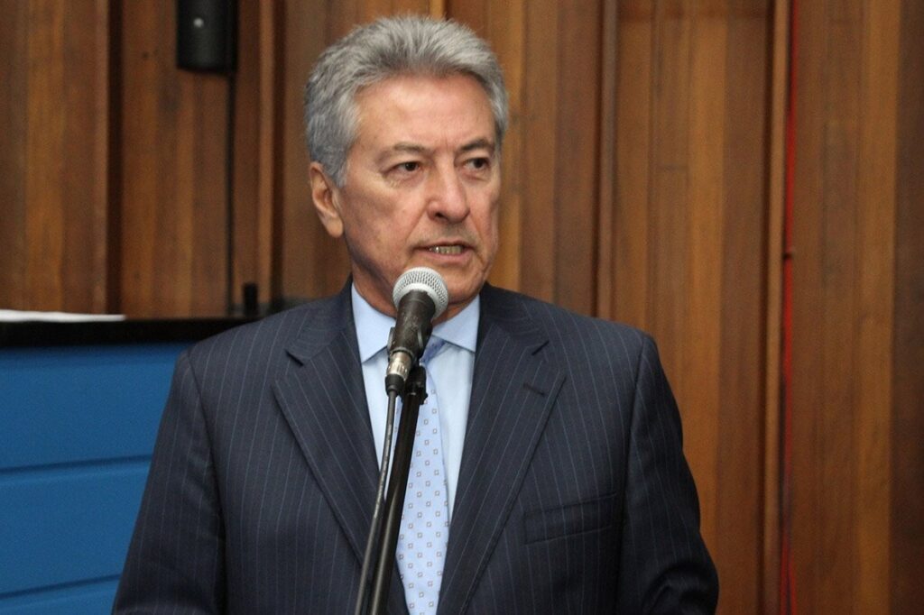Em projeto, Hashioka pede prioridade ao uso de massa asfáltica com material reciclável em vias públicas