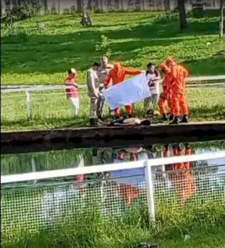 Corpo de jovem é encontrado boiando em lagoa de parque