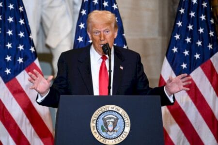Trump impõe tarifa de 25% sobre importações de aço e alumínio