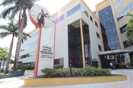 Gerente de supermercado é responsabilizado pela venda de produtos impróprios para consumo