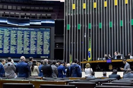 Senado e Câmara elegem novos presidentes neste sábado