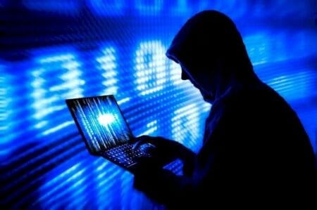 Governo brasileiro reforça combate à pirataria digital com bloqueio de 393 sites