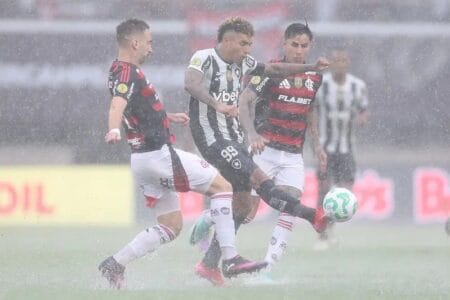 Flamengo x Botafogo: saiba prováveis escalações e onde assistir ao jogo pelo Carioca