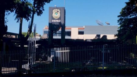 Abordado por policial federal, motorista bêbado xinga guardas e vai preso