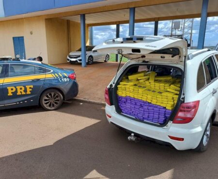 PRF apreende 706 Kg de maconha e recupera veículo em Caarapó