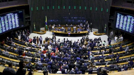 Câmara vota mudanças na política de saque do FGTS nesta 3ª