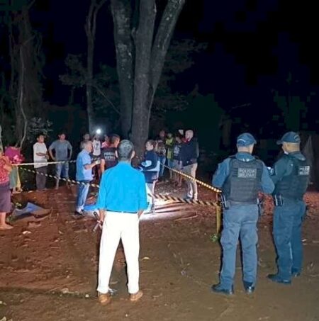 Mulher é assassinada pelo marido com golpes de facão na cabeça